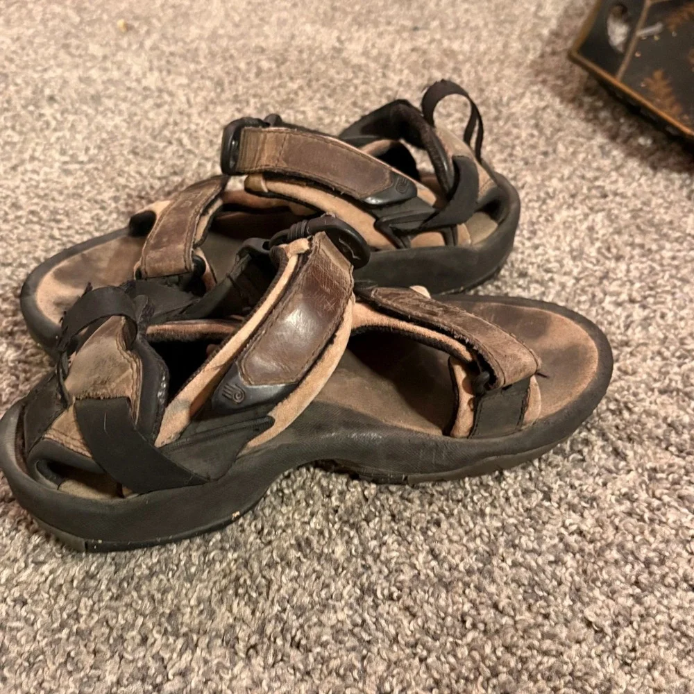 Teva S/N 6942 Women's Adjustable Strap Outdoor‎ Hiking Sandals Size 6 Brown